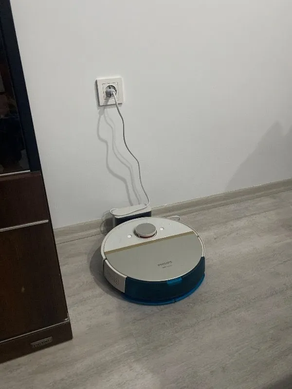 Philips 7000 Serisi HomeRun Aqua Islak Kuru Robot Süpürge, Sarj İstasyonlu, XU7000/02