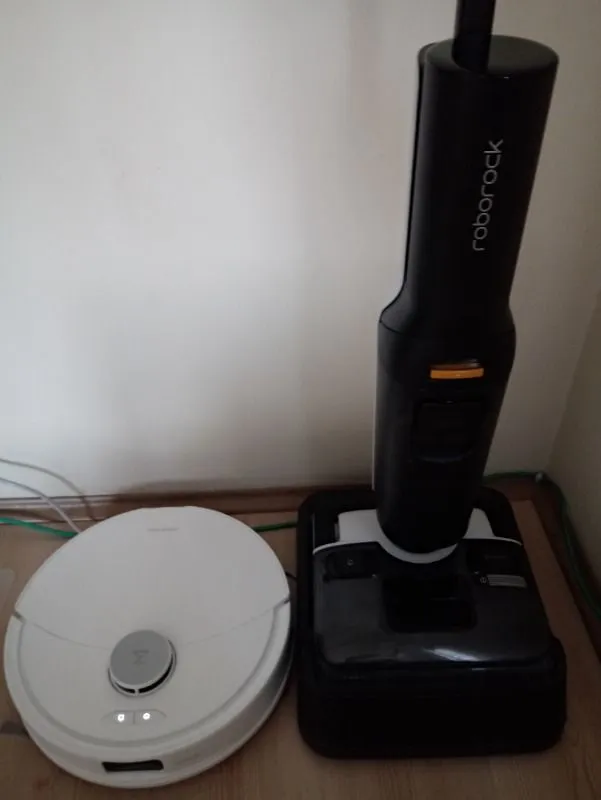Roborock F25 Ace Islak Kuru Akıllı Dikey Süpürge – Siyah