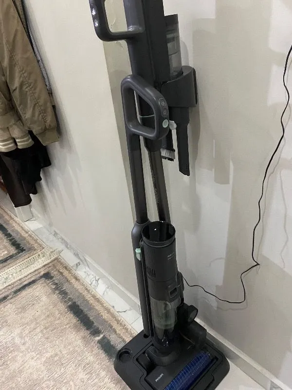 Philips 7000 Serisi AquaTrio Kablosuz Dikey Süpürge, Islak&Kuru Temizlik, Otomatik Temizleme ve Şarj İstasyonu, Kuru Süpürme Başlığı, XW7263/11