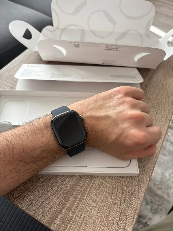 Apple Watch Series 12 Gps, Alüminyum Kasa ve Spor Kordon – S/m