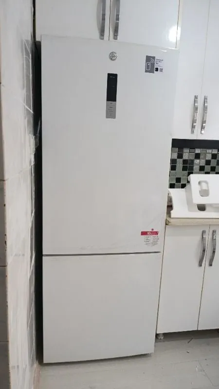 Hoover HOCG5T718EW1 E Enerji Sınıfı 442 Lt Wi-Fi Bağlantılı Kombi Tipi No Frost Buzdolabı