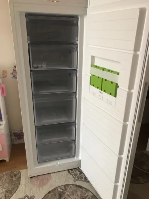 Profilo DF1029WEVV E Sınıfı 206 lt 6 Çekmeceli Derin Dondurucu