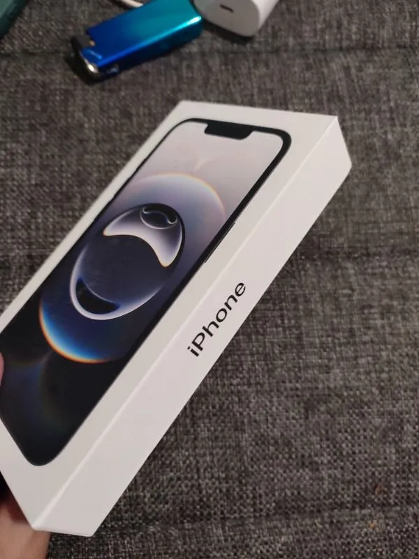Apple iPhone 16e
