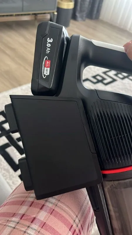 Bosch Unlimited 9 Beyaz Şarjlı Süpürge Toz Torbasız ve Güçlü Emiş Teknolojisi ile Emiş Gücü Ayarı
