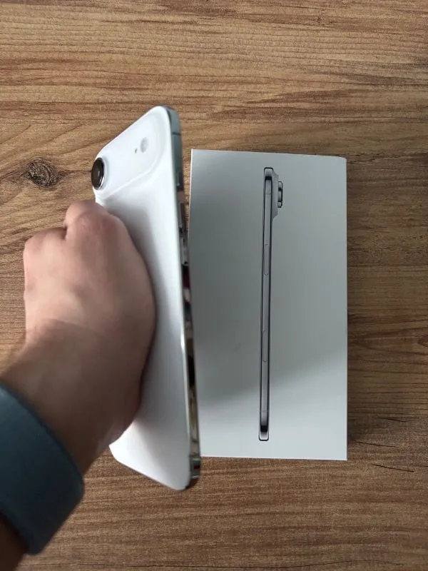 Apple iPhone Air