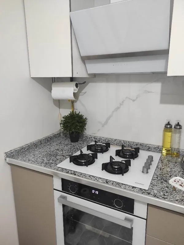 Simfer 0+9 Fonksiyon Airfry Beyaz 3’lü Ankastre Set (8216 Fırın + 3507 Ocak + 8707 Davlumbaz) A Enerji Sınıfı Modern Mutfak Uyumlu