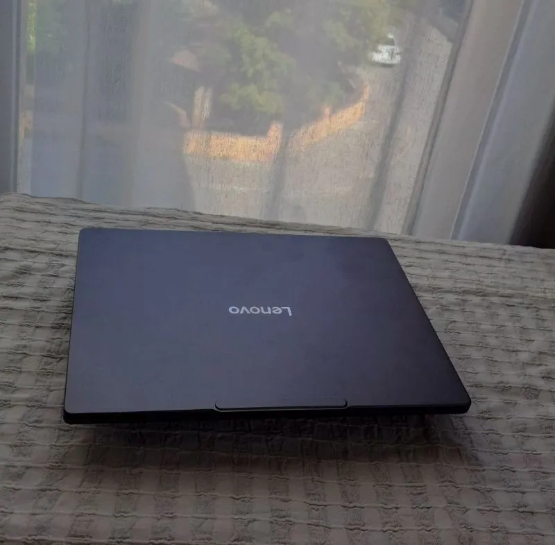 Lenovo Ideapad Pro 5 14IAH10 Intel Ultra 5-225H 32GB 1tb SSD 14″ OLED 83JK002BTR Freedos Taşınabilir Bilgisayar