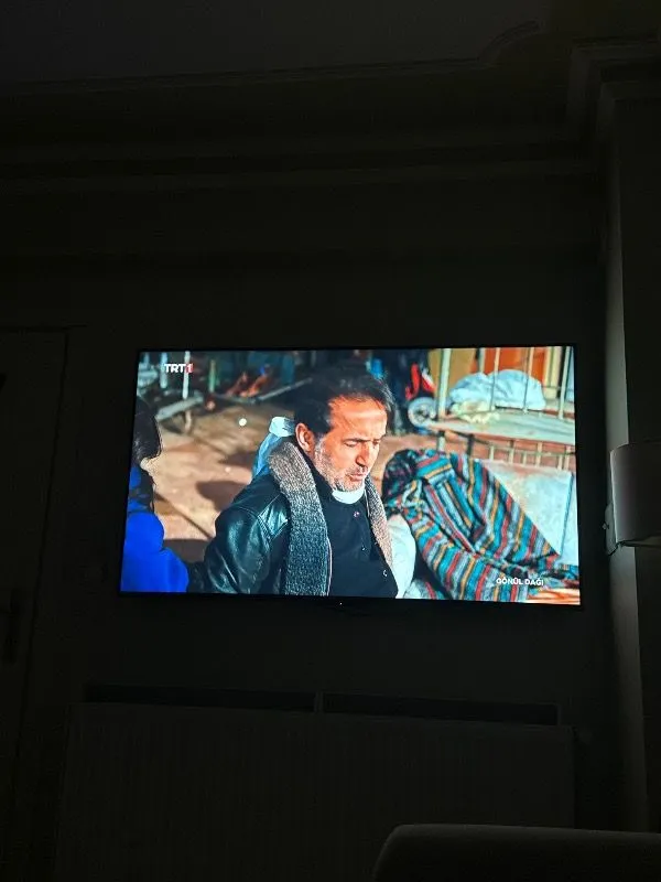 Toshiba 65UV3463DT 65” 164 Ekran Uydu Alıcılı 4K Ultra HD VİDAA Smart LED TV