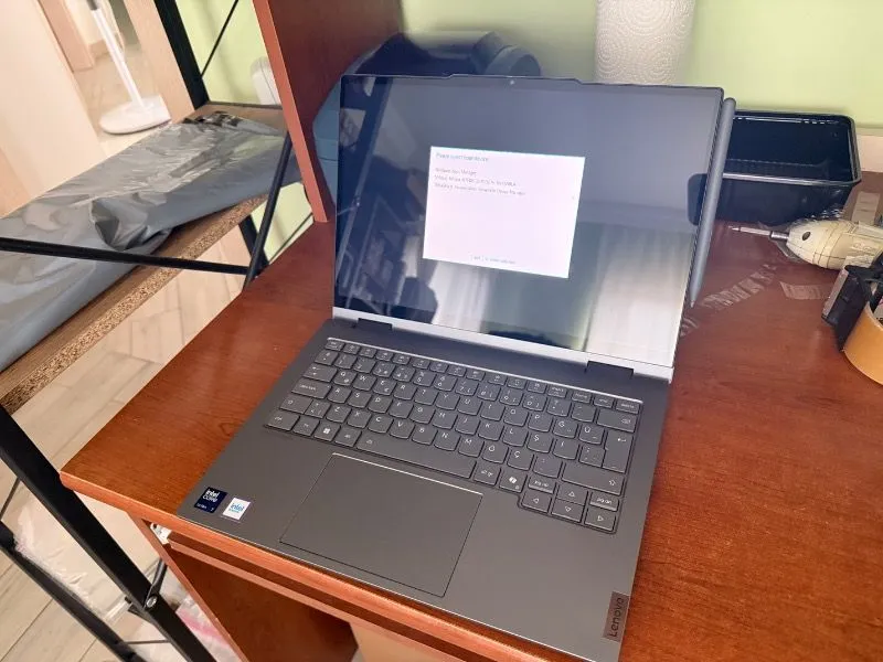 Lenovo Thinkbook 14 2-In-1 G5 Iau Intel Core Ultra 7 255U 32GB 1TB SSD 14″ WUXGA (1920X1200) IPS Panel Dokunmatik Freedos Taşınabilir Bilgisayar 21SQ003BTX + Lenovo Yoga Kalem