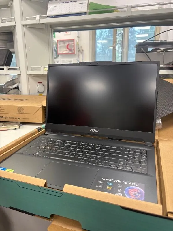 MSI CYBORG 15 A13UC-2087XTR Intel Core i5 13420H 16GB 512GB SSD RTX3050 Freedos 15.6″ FHD 144Hz Taşınabilir Bilgisayar