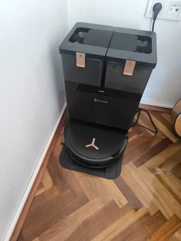 Ecovacs Deebot X8 Pro Omni Siyah Robot Süpürge ve Paspas 18000 Pa Emiş Gücü