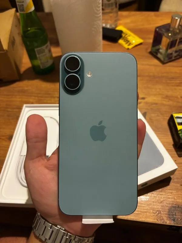 Apple iPhone 16 Plus