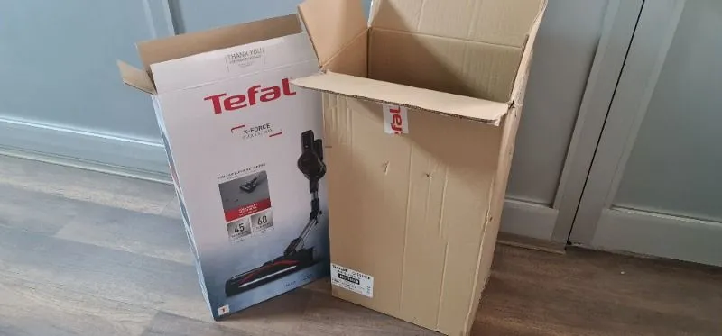 Tefal TY6T90TR X-Force Flex 8.60 Max Aqua Kablosuz Şarjlı Dikey Süpürge Kırmızı – Siyah Toz Haznesi ile Kolay Temizlik