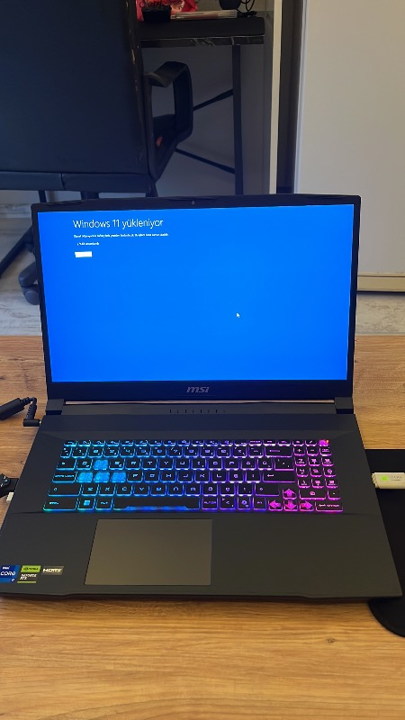 MSI KATANA 17 HX B14WFK-252XTR Intel Core i7 14650HX 32GB 1TB SSD RTX5060 8GB Freedos 17.3″ 240Hz QHD Taşınabilir Bilgisayar