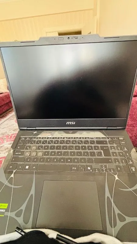 MSI CYBORG 15 B13WFKG-679XTR Intel Core i7 13620H 32GB 1TB SSD RTX5060 Freedos 15.6″ FHD 144Hz Taşınabilir Bilgisayar