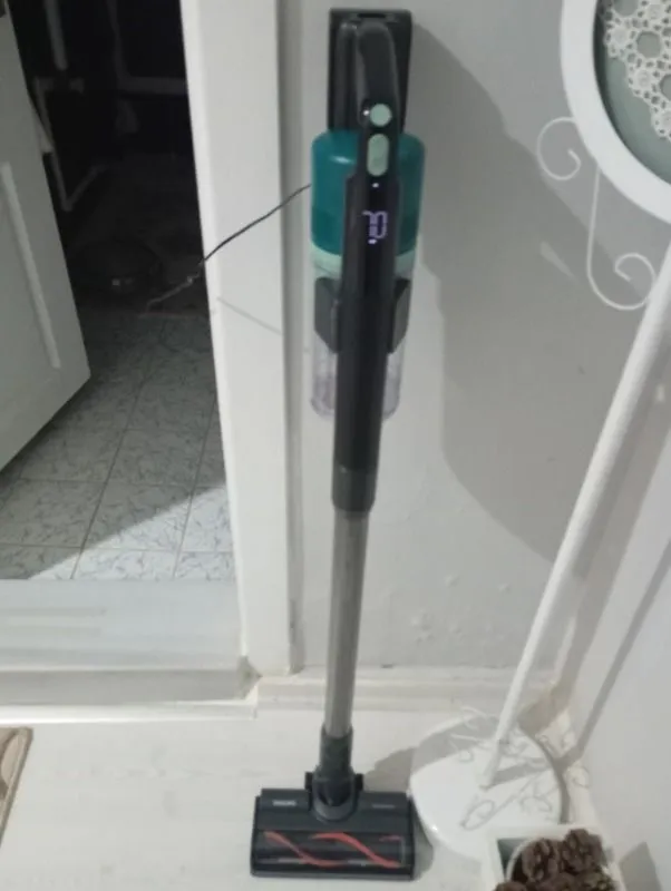 Philips Dikey Şarjlı Süpürge XC6456/10 499-250 Watt Güç Değeri ve Fırça Başlık Tipi ile Etkili Temizlik Kahve Makinesi Hediye HDA150/61