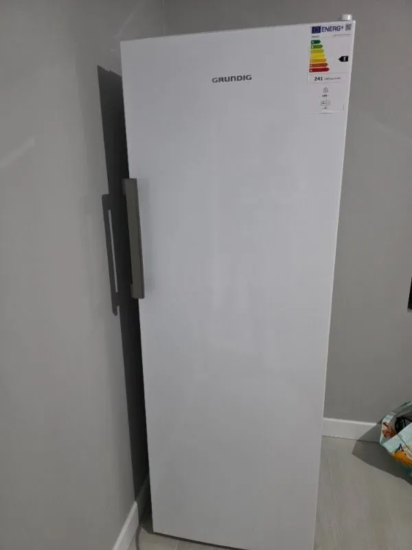 Grundıg Gfne 7260 E Enerji Sınıfı 7 Bölmeli 260 L No-Frost Dikey Tip Derin Dondurucu Beyaz