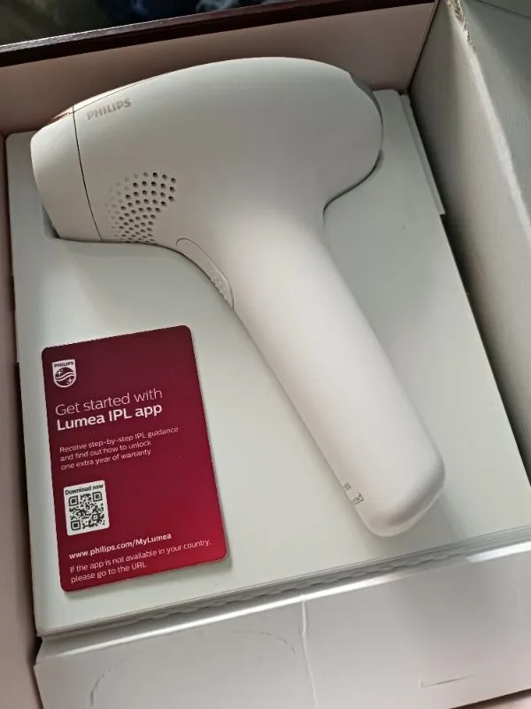 Philips Lumea 7000 Serisi BRI921/00 IPL Tüy Alma, Tüy Kısaltıcı,Vücut ve Yüz için 2 Başlık, Çanta