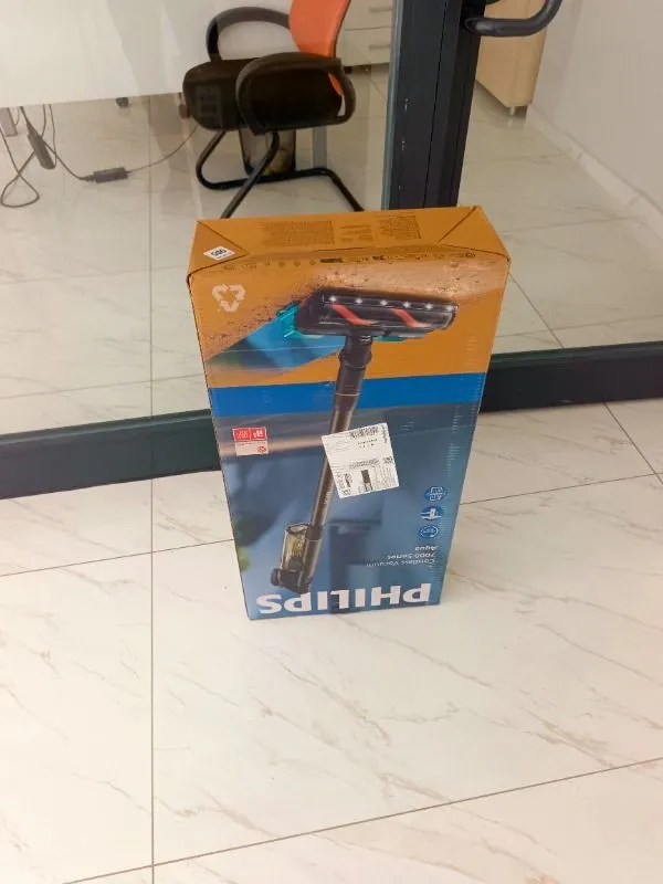 Philips 7000 Serisi Aqua 25.2 V Kablosuz Dik Süpürge, PowerCyclone 12, 80 dk’ya Kadar Kullanım, XC7153/10