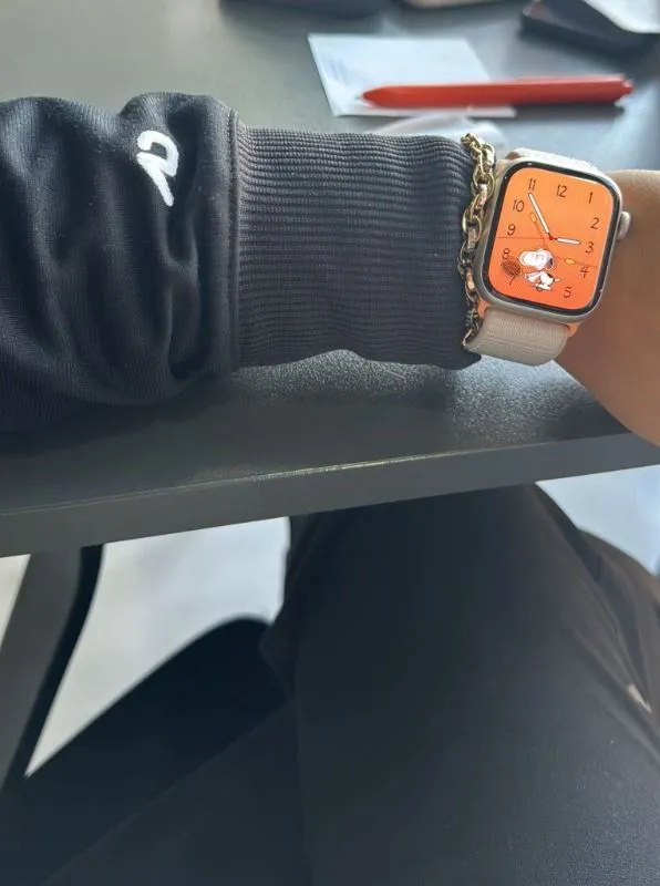 Apple Watch Seri 9 Gps 41MM Yıldız Işığı Alüminyum Kasa Spor Loop MR8V3TU/A