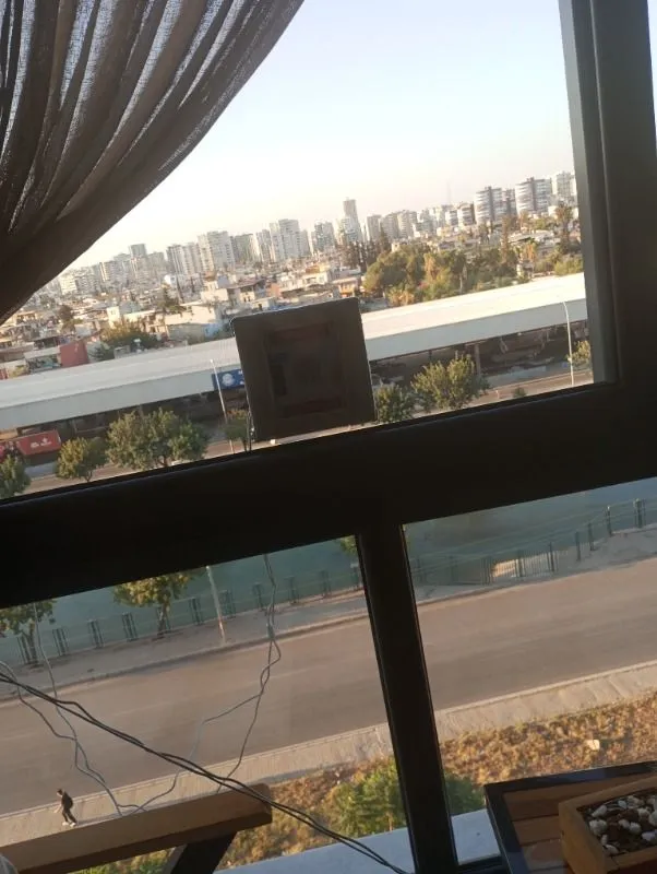 Groove Litus Pro Akıllı Uygulama Kontrollü Cam Temizleme Silme Robotu +Yapay Zeka Desteği+Ultra Sessiz+Akıllı Sensör+4 Ultrasonik Sprey