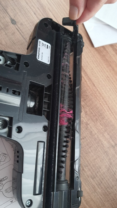 Grundig VCP 5030 3’ü 1 Arada Şarjlı Dikey Süpürge 25.2V Islak/Kuru Temizlik, Siklon Filtre ve Çok Amaçlı Başlık
