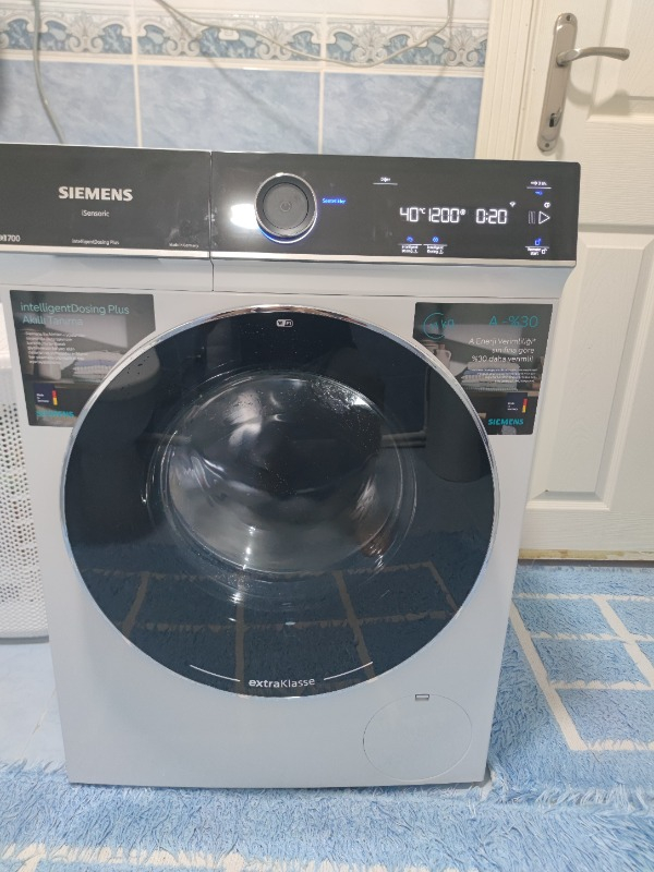 Siemens IQ700 Çamaşır Makinesi 11KG / 1400 Beyaz WG64B2A0TR