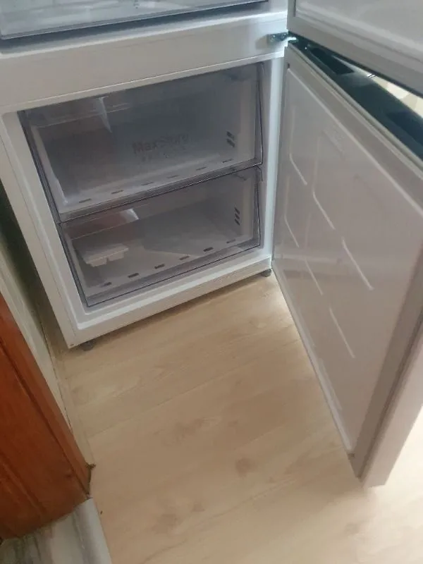 Arçelik 270477 EB AI Alttan Donduruculu Buzdolabı