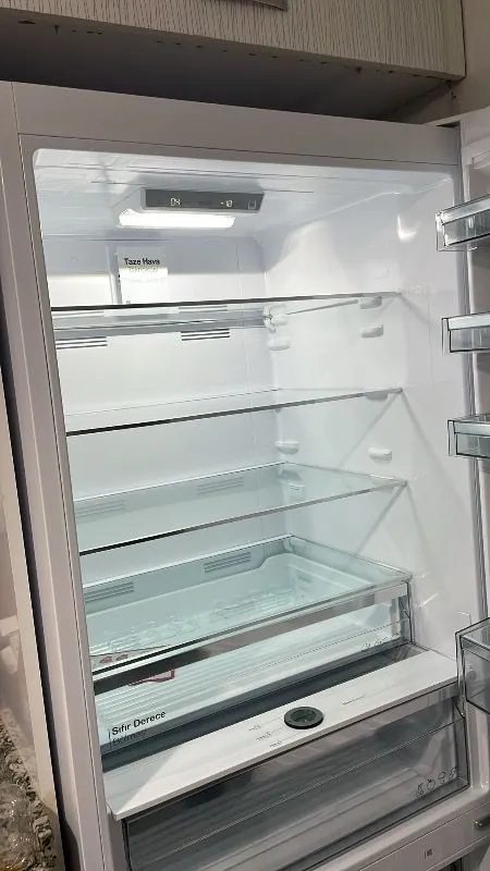 Vestel NFK60011 Te 533 Lt No-Frost Buzdolabı Enerji Sınıfı E Geniş İç Hacim ve Dondurucu Bölmeli