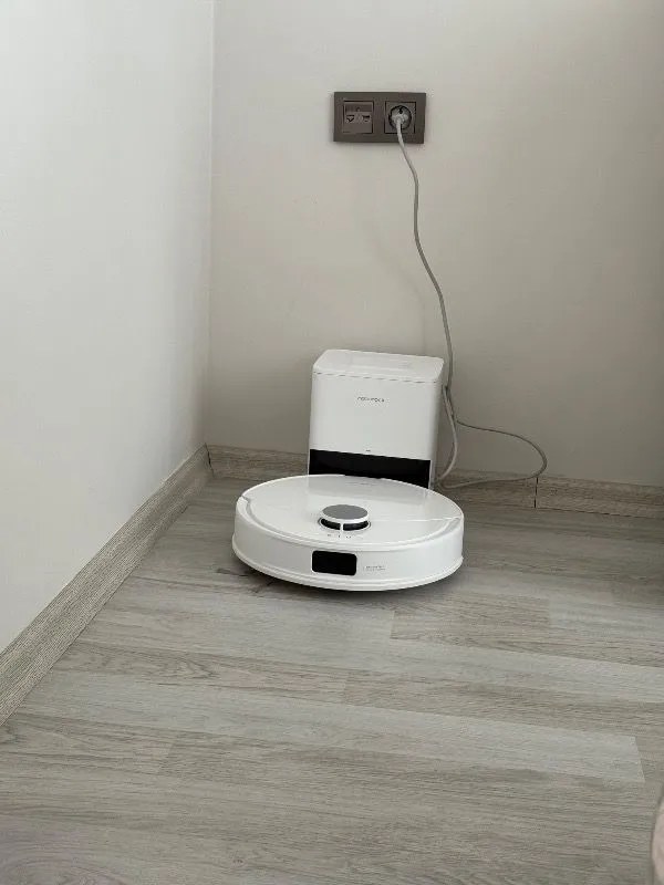 Roborock Q8 Max Pro Plus Akıllı Robot Süpürge Beyaz