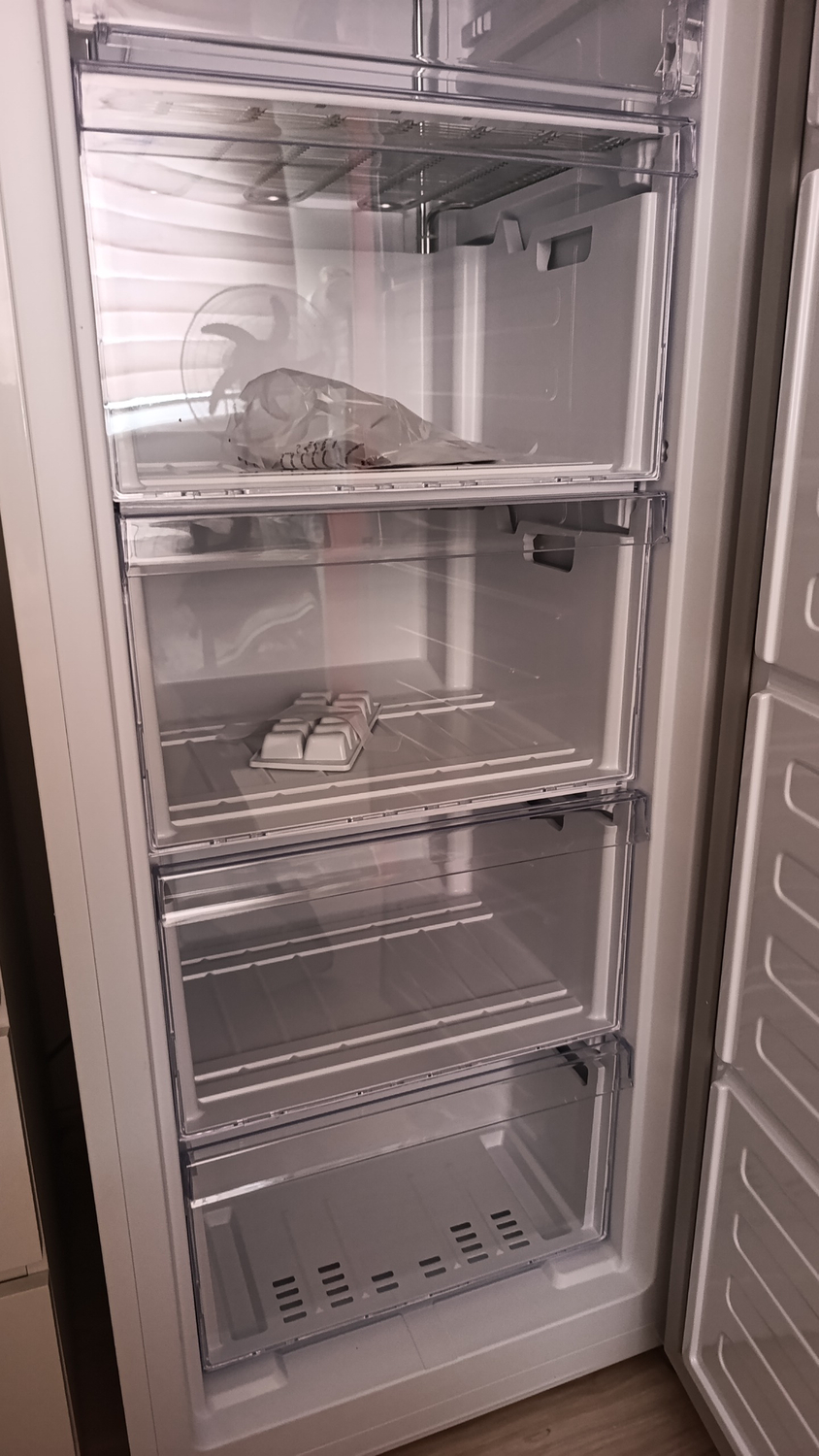 Beko 7053 MB 5 Bölmeli Derin Dondurucu