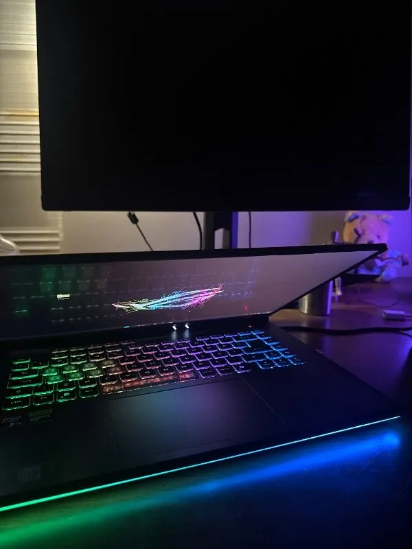 Asus Rog Strix G16 G614PR-RV052 AMD Ryzen 9 8940HX 32GB 1TB SSD RTX5070Ti-12GB Freedos 16″ 165 Hz WUXGA Taşınabilir Bilgisayar