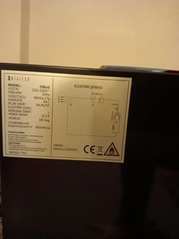 Dijitsu DB60 60 lt Kapasite Minibar Buzdolabı A Enerji Sınıfı Şık Tasarımıyla Sessiz Çalışma