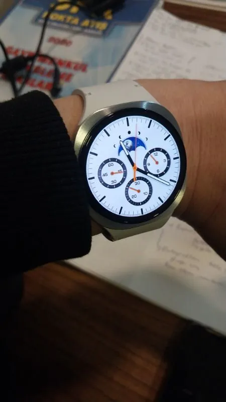 Samsung Galaxy Watch8 Small SM-L320NDAATUR / 40MM