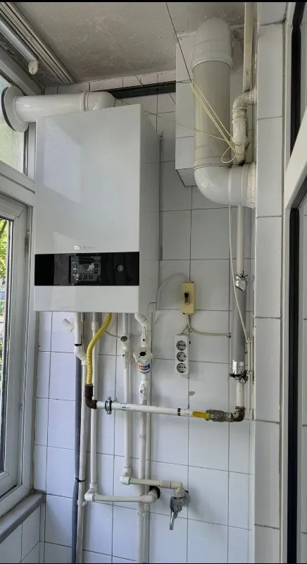Buderus Logamax Plus GB122 İ 24 kW Yoğuşmalı Kombi Hermetik Baca ile Yüksek Verimlilik