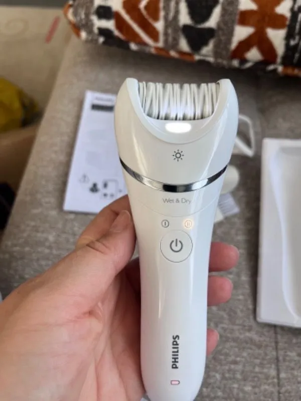 Philips BRE710/05 Epilatör (Yüz+Koltuk alti+Bikini Bölgesi+Bacak)Islak-Kuru,Işıklı,Kablosuz