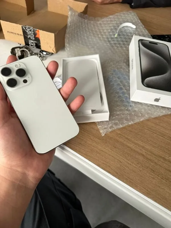 Apple iPhone 15 Pro