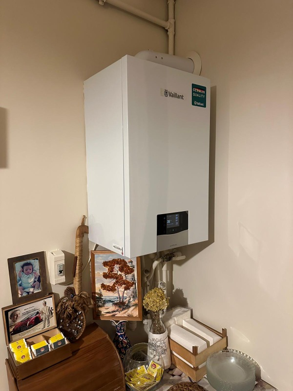 Vaillant Ecotec 32CS/1-5 Plus 25/32 Kw 21.000 Tam Yoğuşmalı Kombi Hermetik Baca ile Yüksek Kapasite
