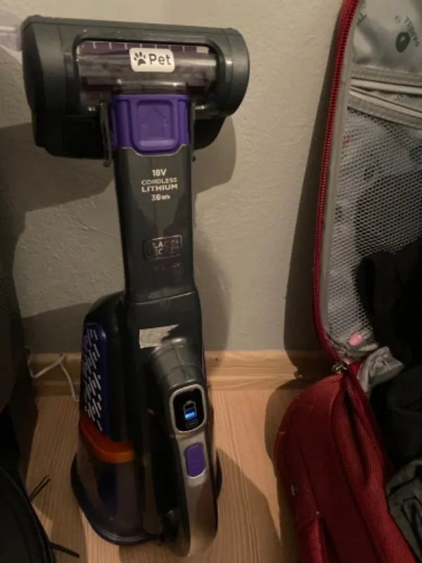 Black & Decker BHHV520BFP-QW 18V Şarjlı Standard Girişli Pet Başlıklı Uzayabilen El Süpürgesi