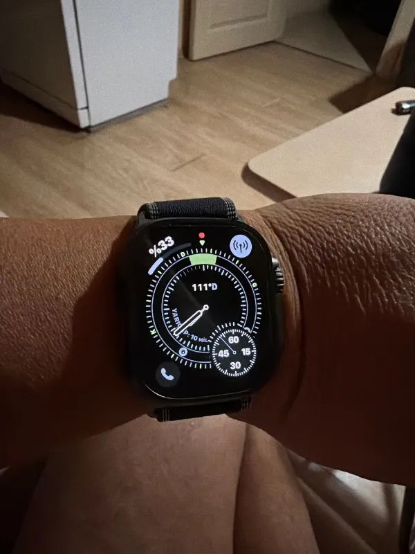Apple Watch Ultra 3 Gps + Cellular, 49 mm Siyah Titanyum Kasa ve Siyah/kömür Trail loop – S/m