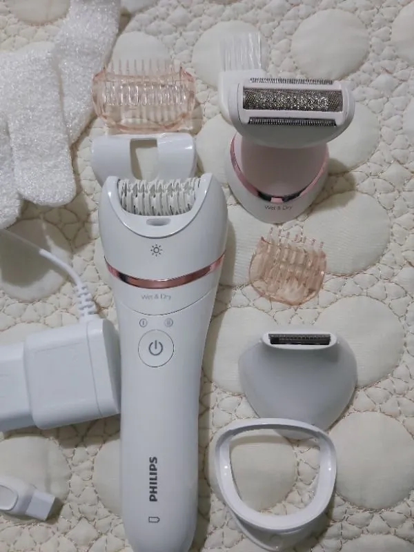 Philips BRE720/05 Epilatör (Yüz+Koltuk alti+Bikini Bölgesi+Bacak)Islak-Kuru,Işıklı,Kablosuz