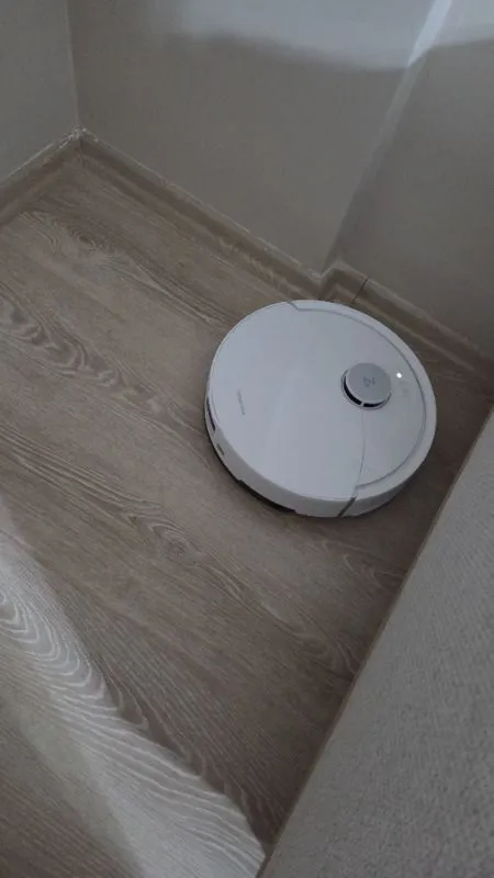 Roborock Q8 Max Pro Plus Akıllı Robot Süpürge Beyaz