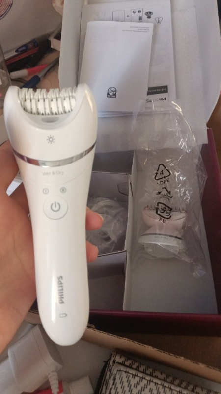 Philips BRE710/05 Epilatör (Yüz+Koltuk alti+Bikini Bölgesi+Bacak)Islak-Kuru,Işıklı,Kablosuz