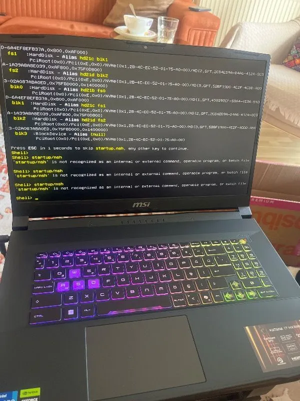 MSI KATANA 17 HX B14WFK-216XTR Intel Core i7 14650HX 32GB 1TB SSD RTX5060 Freedos 17.3″ QHD 240Hz Taşınabilir Bilgisayar