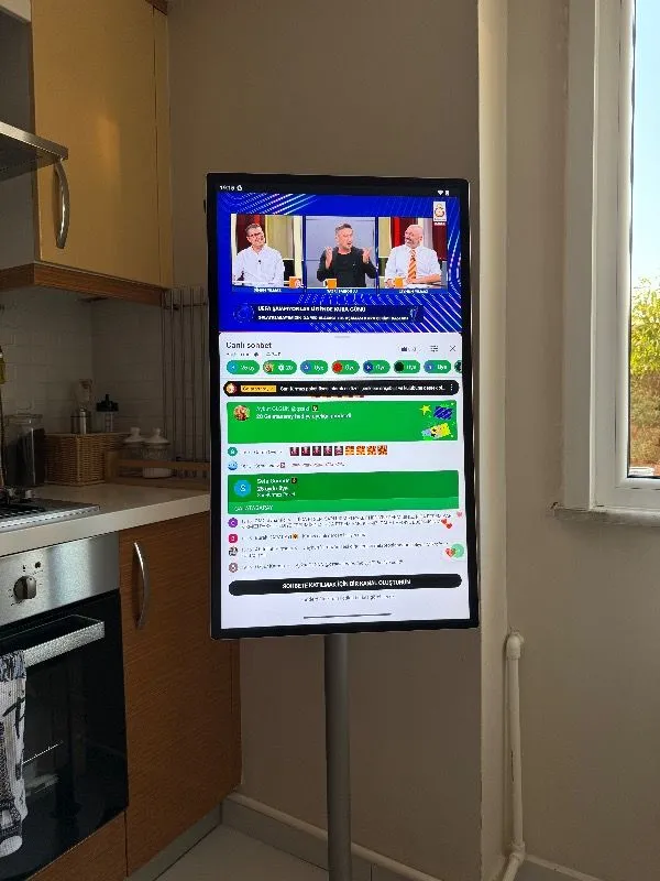 THOMSON Go Plus Taşınabilir Android 32″ 81 Ekran 4K Ultra Hd Dokunmatik, Döndürülebilir, Tekerlekli, Dahili Hoparlörlü Tablet 32UE5M45