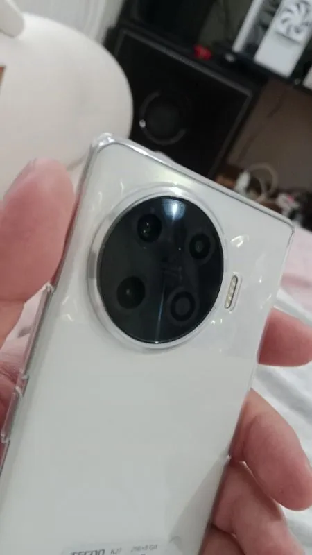 Tecno SPARK 20 Pro +