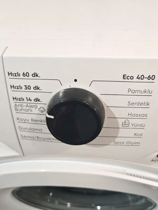 Electrolux EWZF549WT 9 kg 1400 Devir TimeCare 14/30/60 dk Hızlı Yıkama Buharlı Anti Alerji Programlı Inverter Çamaşır Makinesi