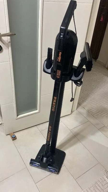 Fantom Pratic Aır Power P 1250 Siyah Torbasız Dönebilen Turbo Başlıklı Dikey Süpürge