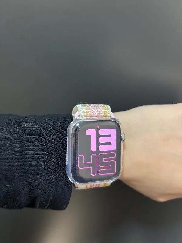 Apple Watch Se 3 Gps, 40 mm Yıldız ışığı Alüminyum kasa ve Yıldız ışığı Spor kordon – s/m