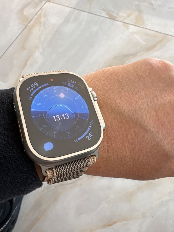 Apple Watch Ultra 4 Gps + Cellular, 49 mm Natürel Titanyum Kasa ve Çöl Rengi Alpine Loop – Orta Boy